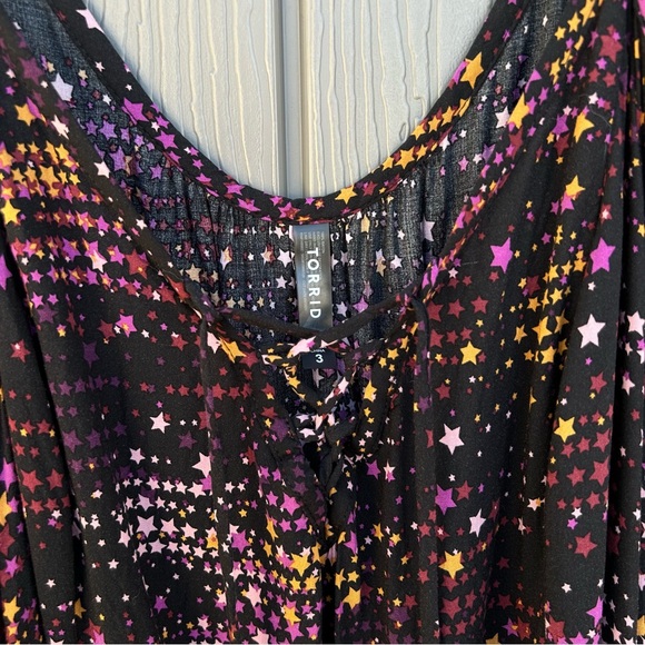 Torrid Mini Crepe Cold Shoulder Cover Up Dress Plus Size 3X Stars Print Tunic - Picture 9 of 13